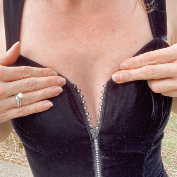 Vintage black velvet wiggle dress zipper front corset back - Picture 2 of 12